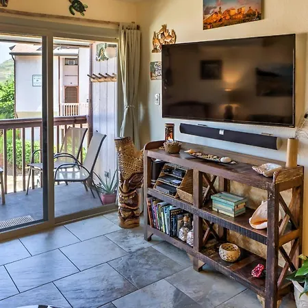 Pristine Lihue Condo With Balcony Walk To Beach! Exterior photo